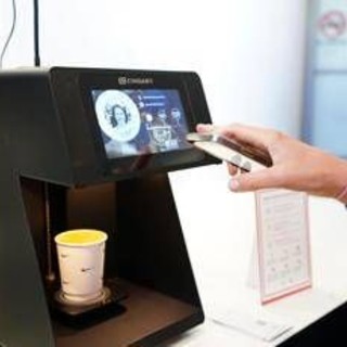 "Nella macchina del caffè possono annidarsi batteri, ecco cosa fare": la ricetta di Matteo Bassetti