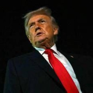 Trump contro i Grammy: "Inguardabili, io mai stato su isola Epstein"