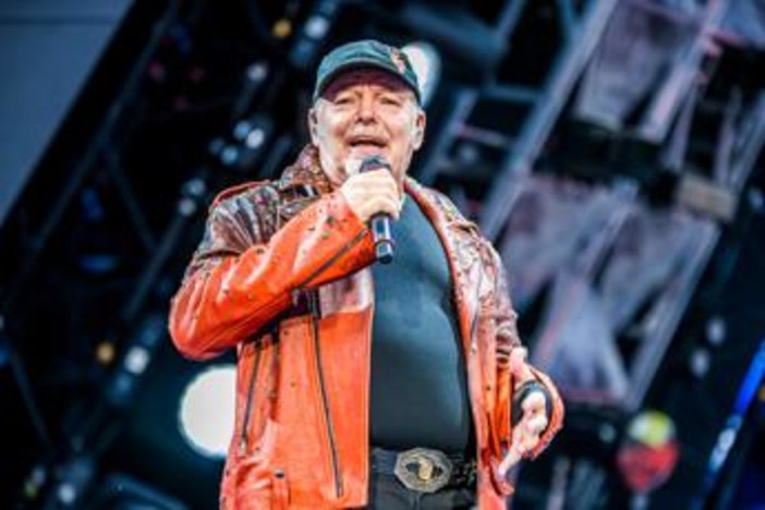Vasco Rossi, il figlio Luca compie 35 anni: "Gli auguro tanta gioia e salute"
