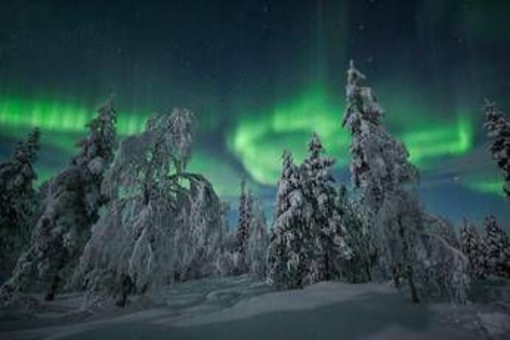 Lorenzo Mirandola, il cacciatore di aurora boreale si racconta in 'Quando il cielo si accende'
