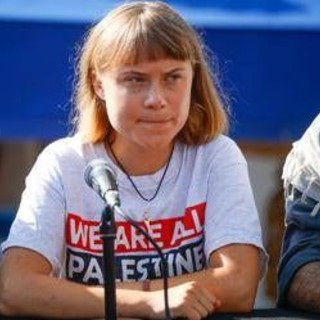 Maltrattamenti su Greta Thunberg e attivisti Flotilla, Israele smentisce: "Menzogne"