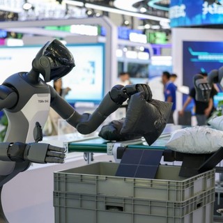 Cina, nel 2026 la produzione di robot umanoidi supererà le 100.000 unità