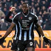 Udinese-Napoli, gol di Davis annullato dopo check Var 'senza annuncio'. Cos'è successo Udinese-Napoli, gol di Davis annullato dopo check Var 'senza annuncio'. Cos'è successo