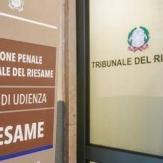 Torino, 13enne molestata: il Riesame sostituisce l'obbligo di firma con la custodia cautelare in carcere per bengalese Torino, 13enne molestata: il Riesame sostituisce l'obbligo di firma con la custodia cautelare in carcere per bengalese