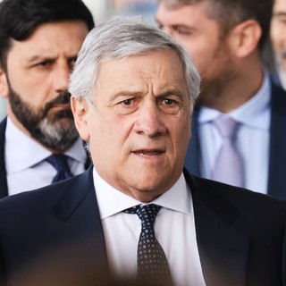 Fisco, Tajani “FI propone di detassare le tredicesime e ridurre il bollo auto”