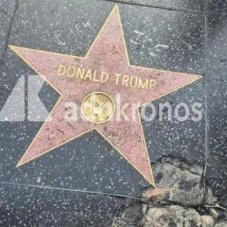 Trump, la stella a Hollywood è 'rotta'. E c'è un insulto all'Ice