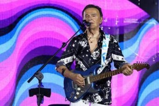 Pooh, concerto interrotto a Riccione: "Grande dispiacere e grande dolore"
