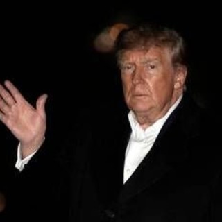 Guerra in Iran, Cnn: "Usa pronti a mega attacchi entro 96 ore da ordine Trump" Guerra in Iran, Cnn: "Usa pronti a mega attacchi entro 96 ore da ordine Trump"