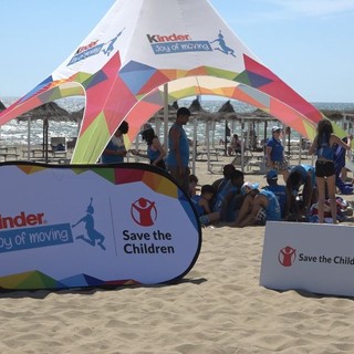 Sport e inclusione a Marina di Grosseto con Ferrero, Save the Children e Sensini