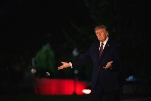 Iran, la promessa di Trump: "La guerra finirà dopo le elezioni di midterm"