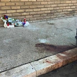 Ostia, sangue in strada dopo l'omicidio‑suicidio di tre giorni fa: residenti sotto choc