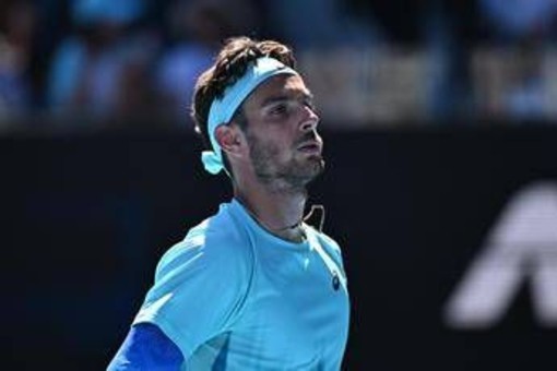 Musetti, problema fisico contro Djokovic: si ritira dagli Australian Open Musetti, problema fisico contro Djokovic: si ritira dagli Australian Open