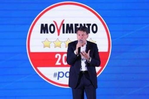 Vertici M5S in scadenza, Conte alle prese con risiko nomine: corsa per il ruolo di vice Vertici M5S in scadenza, Conte alle prese con risiko nomine: corsa per il ruolo di vice