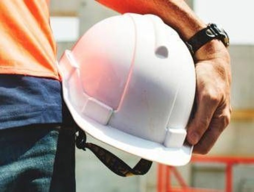 Incidente sul lavoro a Bergamo, morto operaio 27enne Incidente sul lavoro a Bergamo, morto operaio 27enne