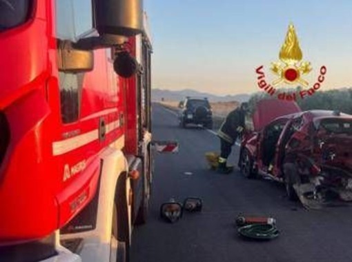 Incidente a Cagliari, un morto e due feriti gravi Incidente a Cagliari, un morto e due feriti gravi