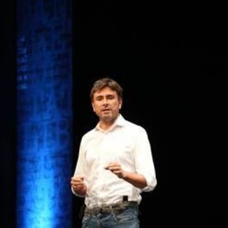 Di Battista ricoverato e le polemiche sul volo di Stato, Ricciardi: "Non è trattamento di favore, racconta la polvere del mondo" Di Battista ricoverato e le polemiche sul volo di Stato, Ricciardi: "Non è trattamento di favore, racconta la polvere del mondo"