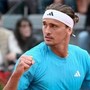 Zverev, ristorante non lo riconosce e... non lo fa entrare: "Non hai prenotato" Zverev, ristorante non lo riconosce e... non lo fa entrare: "Non hai prenotato"
