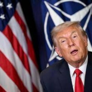 Nato, Trump offende ancora gli alleati: "In Afghanistan sono rimasti nelle retrovie"