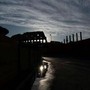 Roma, nella notte incidente sul lavoro al Colosseo: muore operaio di 22 anni Roma, nella notte incidente sul lavoro al Colosseo: muore operaio di 22 anni