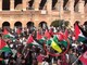 Corteo pro Pal a Roma, spuntano le bandiere di Hamas e Hezbollah Corteo pro Pal a Roma, spuntano le bandiere di Hamas e Hezbollah