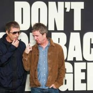 Oasis in concerto a Roma, parte la corsa ai biglietti: oggi arriva il codice univoco, cosa c'è da sapere Oasis in concerto a Roma, parte la corsa ai biglietti: oggi arriva il codice univoco, cosa c'è da sapere