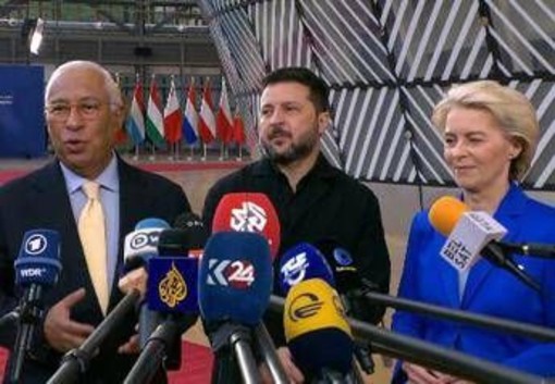 Consiglio Ue accoglie Zelensky: "Puoi contare su di noi". Il presidente ucraino: "Voi veri leader" Consiglio Ue accoglie Zelensky: "Puoi contare su di noi". Il presidente ucraino: "Voi veri leader"