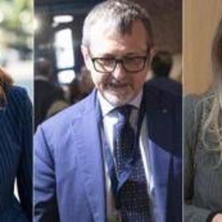 Meloni, pressing per dimissioni di Santanchè. Lasciano Delmastro e Bartolozzi Meloni, pressing per dimissioni di Santanchè. Lasciano Delmastro e Bartolozzi