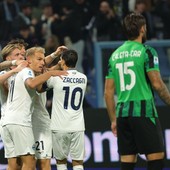 Lazio inarrestabile e al comando, Sassuolo travolto 6-2 a Reggio Emilia