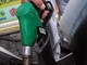 Carburanti, tredicesimo giorno di calo dei prezzi ﻿per benzina e diesel