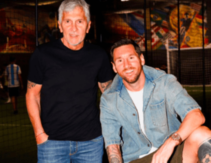 La lettera di addio di Messi a papà Jorge: "Non so come fare senza di te, non credo di giocare ancora a lungo" La lettera di addio di Messi a papà Jorge: "Non so come fare senza di te, non credo di giocare ancora a lungo"