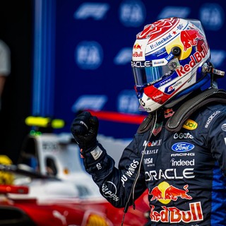 Verstappen centra la pole per la sprint di Singapore, Leclerc in seconda fila