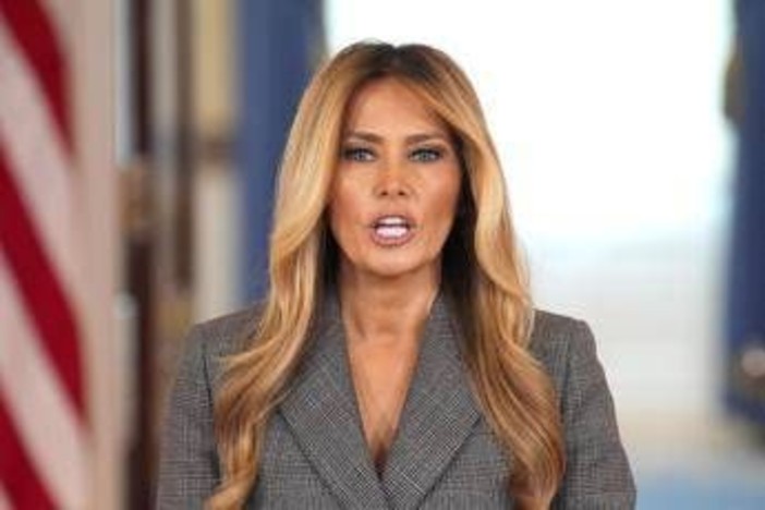 Melania Trump: "Nessun rapporto con Epstein, non mi ha presentato a Donald"