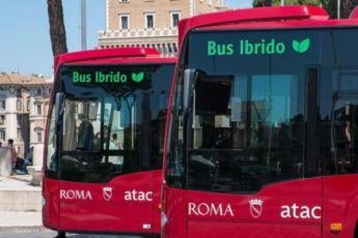 Trasporti a Roma, rimborsi per oltre 3 milioni agli abbonati annuali Metrebus Trasporti a Roma, rimborsi per oltre 3 milioni agli abbonati annuali Metrebus