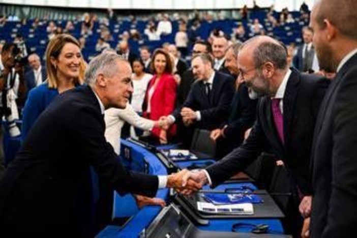 Weber rispolvera la “Ced”: cos’è quel progetto del 1952 che (secondo lui) salverebbe l’Europa anche dall’Afd Weber rispolvera la “Ced”: cos’è quel progetto del 1952 che (secondo lui) salverebbe l’Europa anche dall’Afd