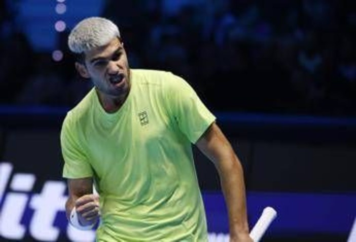 Non gioca Sinner? Alle Atp Finals si tifa Alcaraz. E Carlos ringrazia in italiano Non gioca Sinner? Alle Atp Finals si tifa Alcaraz. E Carlos ringrazia in italiano