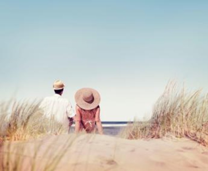"Sole non causa melanoma", bufera su nutrizionista-oncologa Rasio. Dermatologi: "Mistificazione e follia"