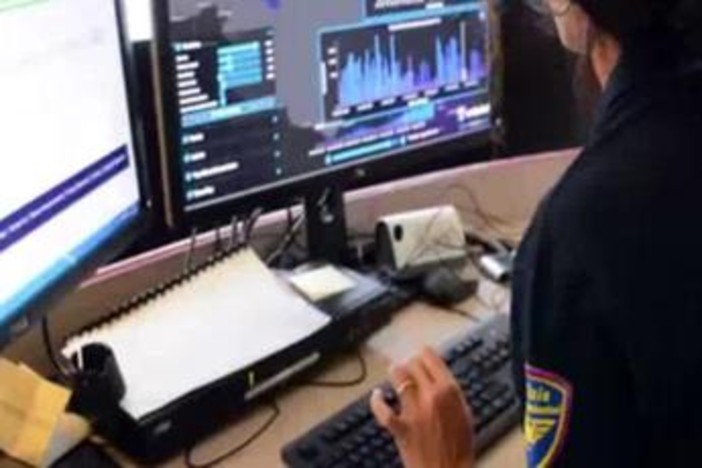 Pedopornografia, scambio di immagini e video con abusi su minori: arresti e perquisizioni in Veneto Pedopornografia, scambio di immagini e video con abusi su minori: arresti e perquisizioni in Veneto