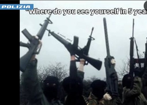 Manuali per bombe e armi in 3d, arrestato estremista nel teramano Manuali per bombe e armi in 3d, arrestato estremista nel teramano