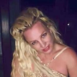 Britney Spears entra in riabilitazione dopo l'arresto: "Ha toccato il fondo"