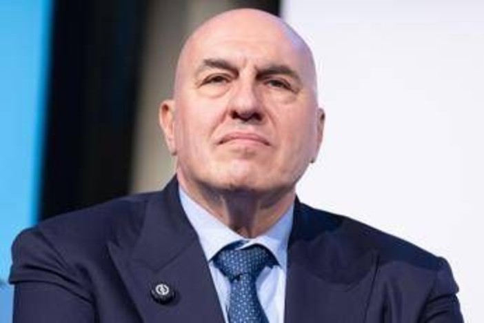 Iran, Crosetto: "Sentito Trump, è il momento di arrivare a una conclusione. Italia pronta su Hormuz dopo pace"