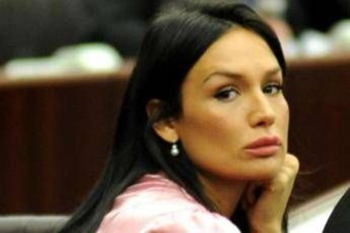 Caso Ruby, 'Mi Manda Rai3': Nicole Minetti graziata da Mattarella "per motivi umanitari"