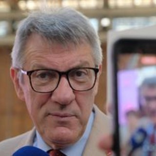 Lavoro, Landini: "Importante proposta unitaria Cgil, Cisl e Uil su contratti e rappresentanza" Lavoro, Landini: "Importante proposta unitaria Cgil, Cisl e Uil su contratti e rappresentanza"