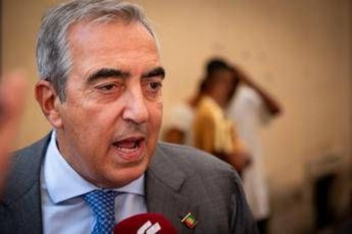 Mediaset-Corona, Forza Italia si schiera con la famiglia Berlusconi: "Solidarietà, libertà di espressione non è diffamare"