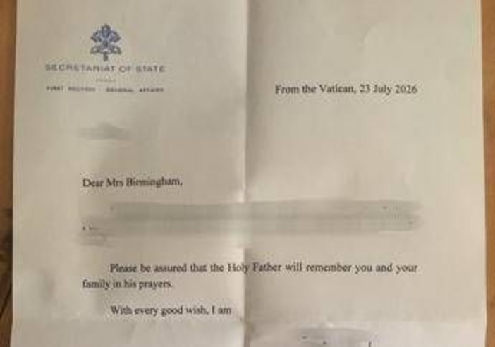 Famiglia nel bosco, Papa risponde a lettera genitori: "Vi ricordo nelle mie preghiere" Famiglia nel bosco, Papa risponde a lettera genitori: "Vi ricordo nelle mie preghiere"