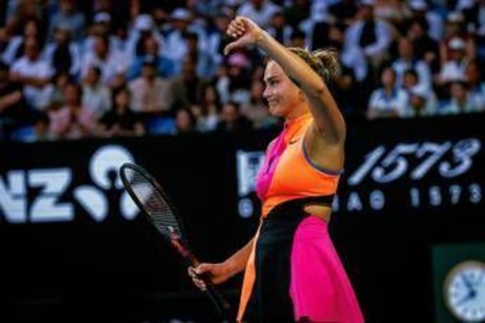Sabalenka, prove di matrimonio a Indian Wells: in campo... con il velo da sposa
