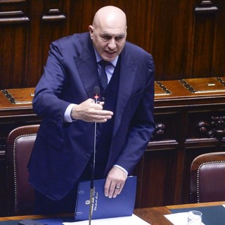 Iran, Crosetto “A Hormuz con l’Onu, ma il Parlamento dica sì anche senza suo ok”