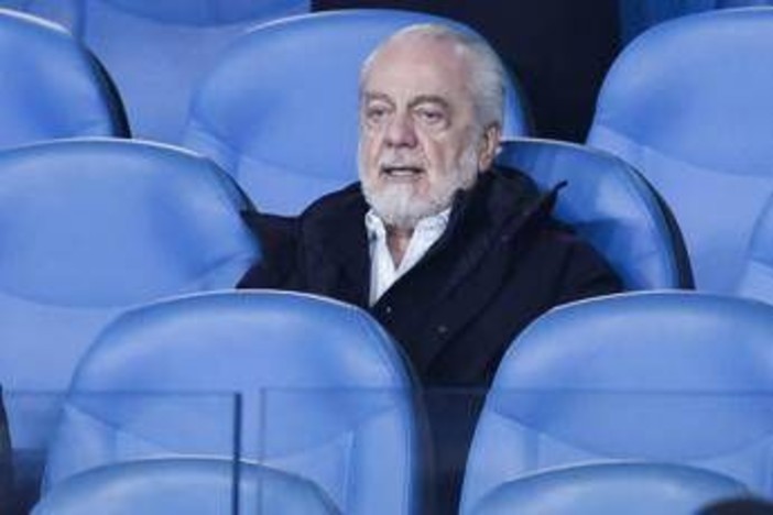 De Laurentiis non vende il Napoli: il 'no' alla super offerta da 2 miliardi De Laurentiis non vende il Napoli: il 'no' alla super offerta da 2 miliardi