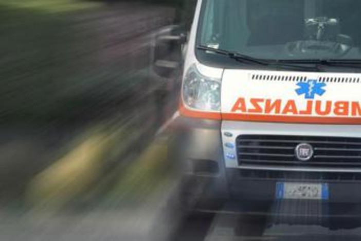 Reggio Emilia, investito da camion rifiuti mentre era in bici: morto 11enne Reggio Emilia, investito da camion rifiuti mentre era in bici: morto 11enne