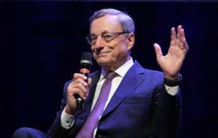 Perché l'Europa non può farne a meno dell'AI, spiegato da Mario Draghi Perché l'Europa non può farne a meno dell'AI, spiegato da Mario Draghi