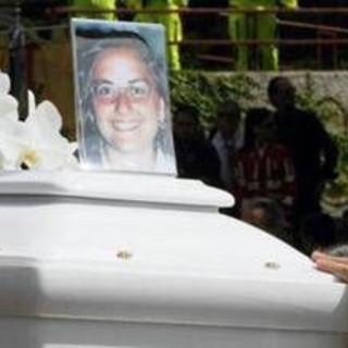 Elisa Claps, il fratello Gildo a 'Chi l'ha visto?': "Riaperte indagini su ritrovamento corpo e complicità" Elisa Claps, il fratello Gildo a 'Chi l'ha visto?': "Riaperte indagini su ritrovamento corpo e complicità"